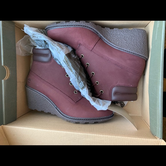 SOLD! Women’s 9.5 Red Wedge Timberlands - Picture 8 of 8